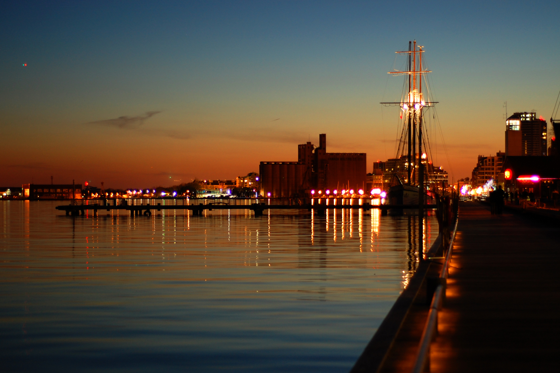 Skyline & Culture – Toronto Ultimate City Break